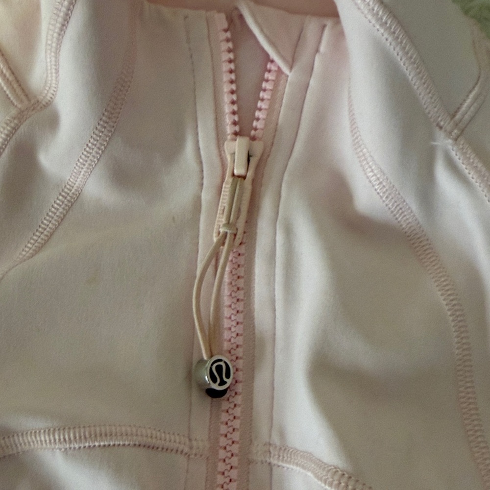 Women's Pink Lululemon fine jacket, strawberry milk - Picture 2 of 3